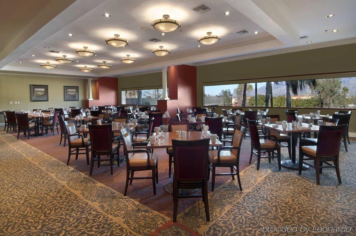 Hilton Tucson East Hotel Restoran gambar